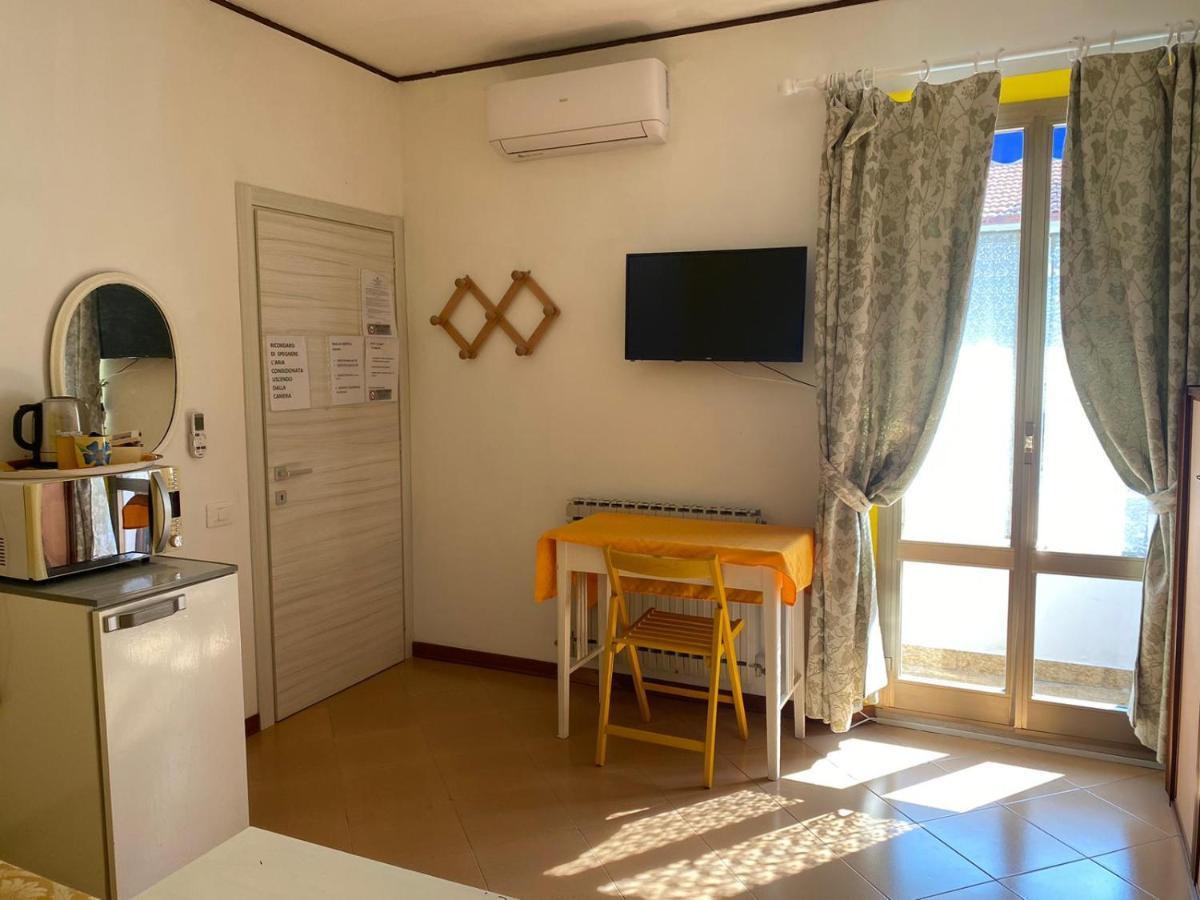 Pousada Copacabana Praia - Affittacamere - Casa Vacanza A Porto SantʼElpidio Exterior foto